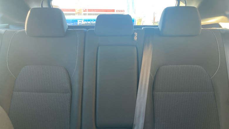 Nissan Qashqai 1.3 DiG-T MH Acenta Premium 5dr Petrol Hatchback